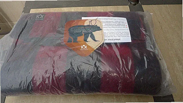 ARCTURUS BACKWOODS WOOL BLANKET, RED BUFFALO PLAID, 64X88 4.5 LB