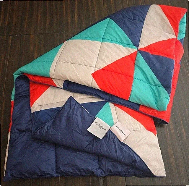 Eddie Bauer Primaloft 50" X 70" Lightweight Modern Throw Blanket Navy Red+ EUC