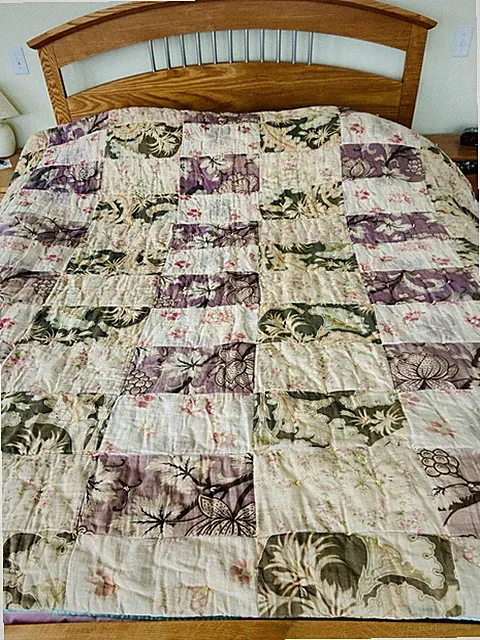 Patchwork Quilt Queen Floral Bedspread Cottage Core 70”x79” Boho Vintage